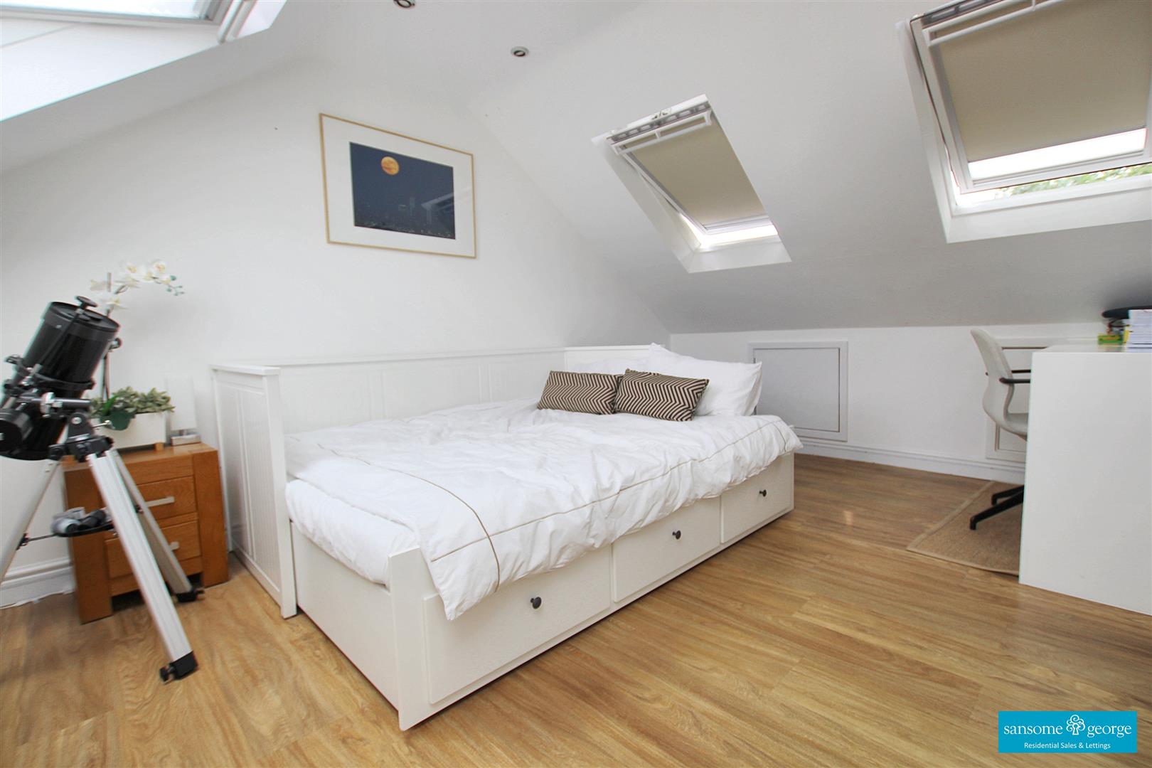 Clarendon Rise, Tilehurst, Reading